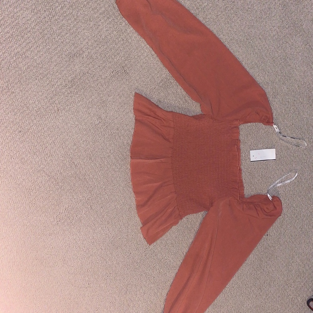 NEW LONG SLEEVE SHIRT WITH TAGS ATTACHED